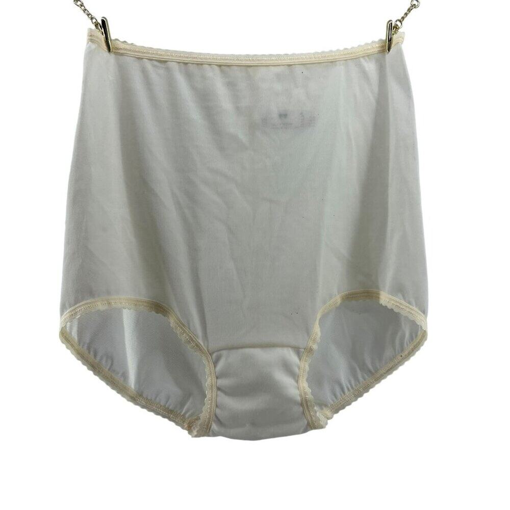 Bali Skimp Skamp Brief Panty Number 2633 Womens Size Medium Pale Yellow